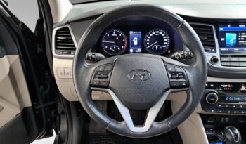 
										Hyundai Tucson full									