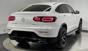 
										Mercedes-Benz GLC full									