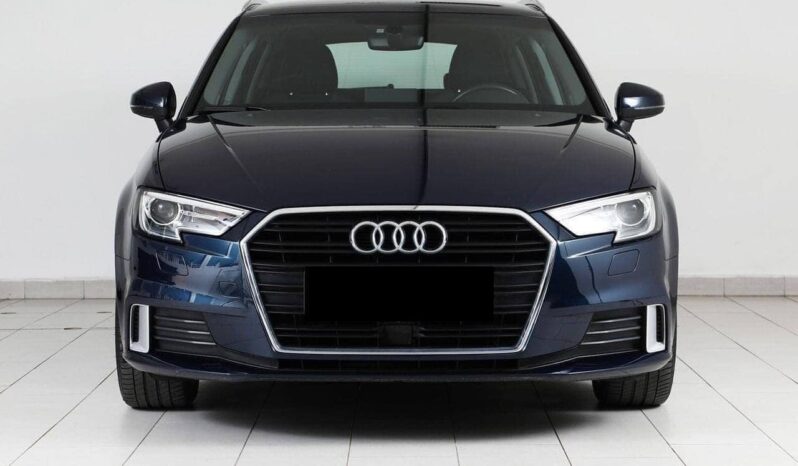 
								Audi A3 Sportback Sport 35 1,5 TFSI full									