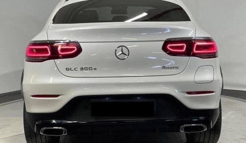 
								Mercedes-Benz GLC full									