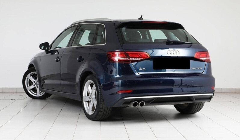 
								Audi A3 Sportback Sport 35 1,5 TFSI full									