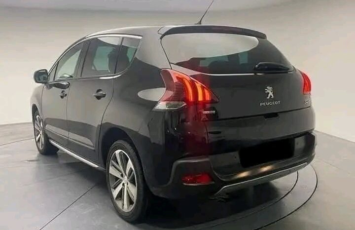 
								Peugeot 3008 full									