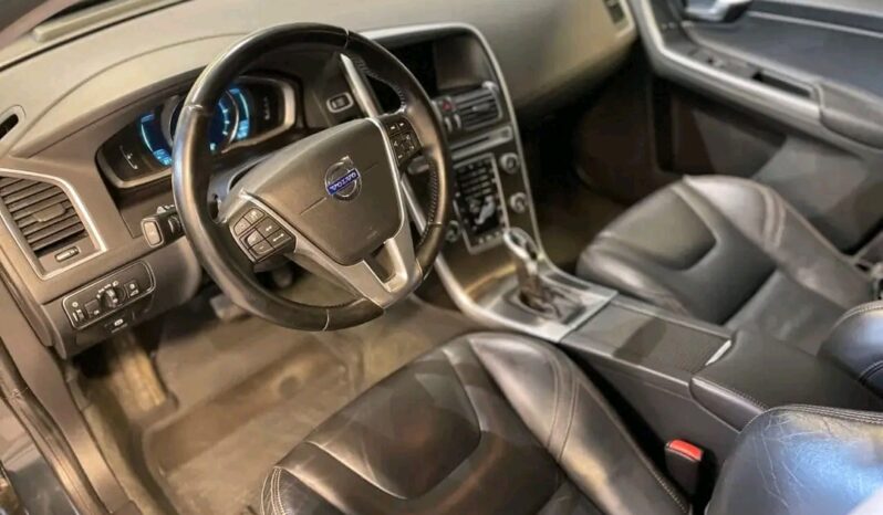 
								Volvo XC60 full									