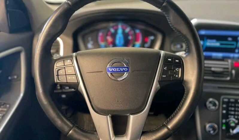 
								Volvo XC60 full									