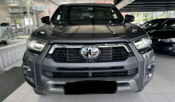 
										Toyota Hilux 2.8 D-4D full									