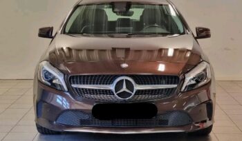 
										Mercedes-Benz Classe A180 aut full									