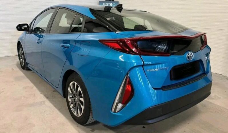 
								Toyota Prius full									