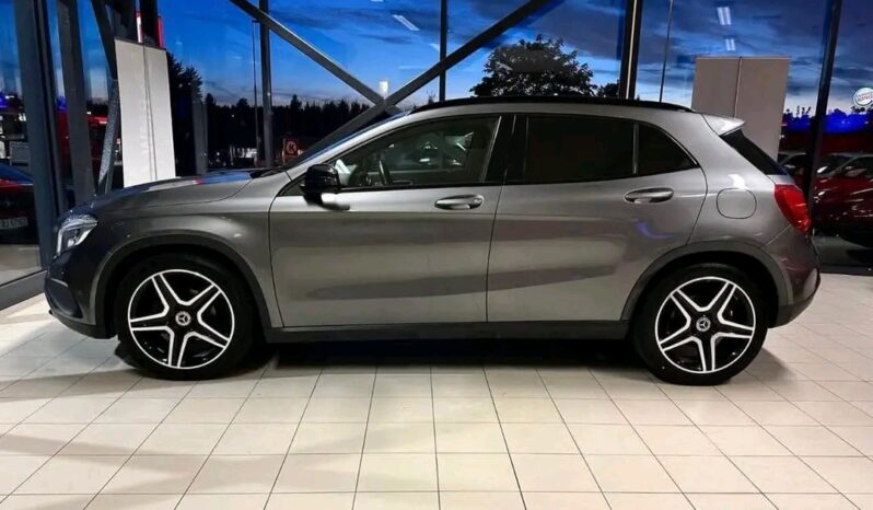 
								Mercedes-Benz GLA full									