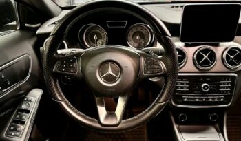 
										Mercedes-Benz GLA full									