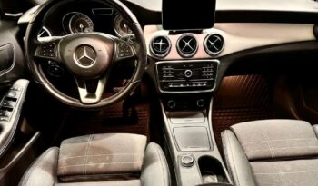 
										Mercedes-Benz GLA full									