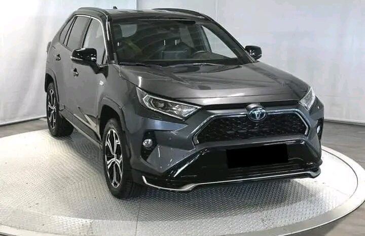 
								Toyota RAV4 Plug-in Hybrid full									