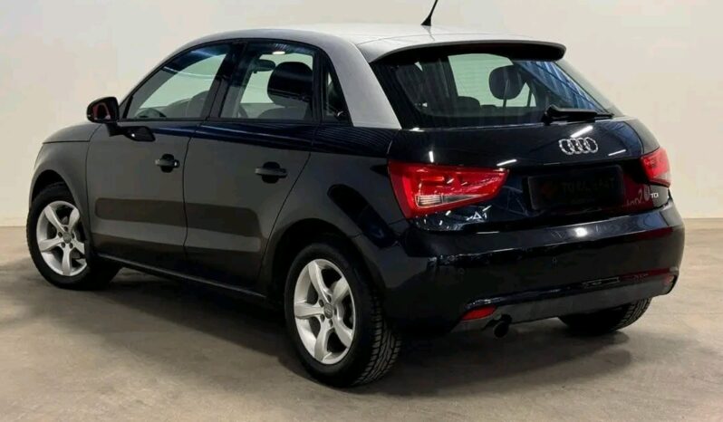 
								Audi A1 full									