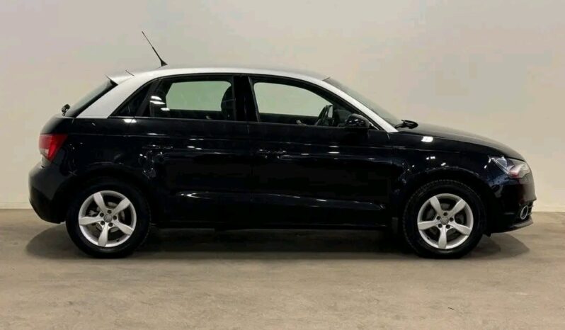 
								Audi A1 full									