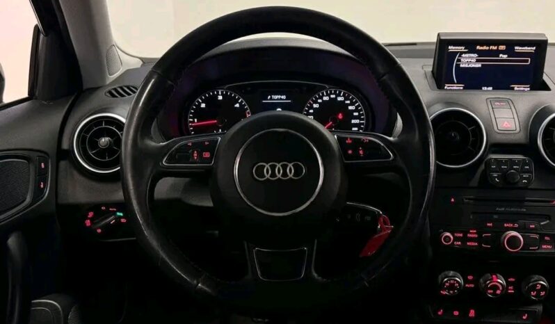 
								Audi A1 full									