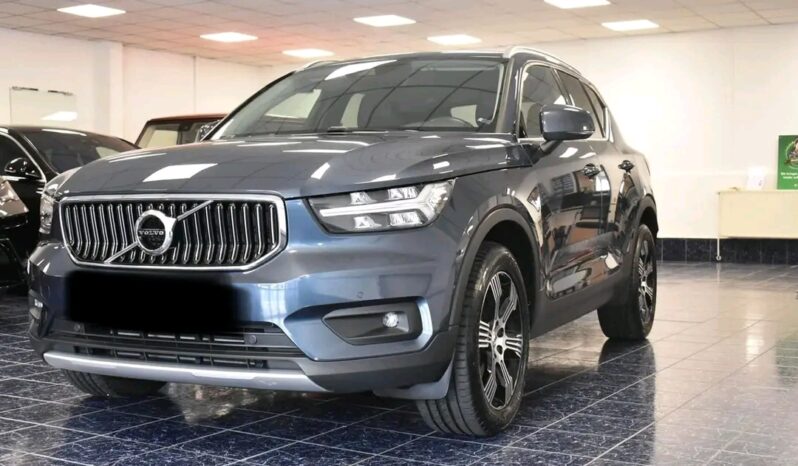 
								Volvo XC40 Inscription full									