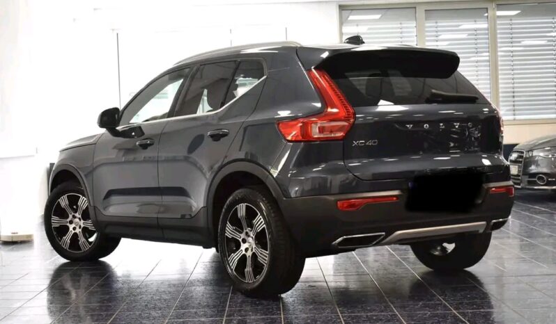 
								Volvo XC40 Inscription full									