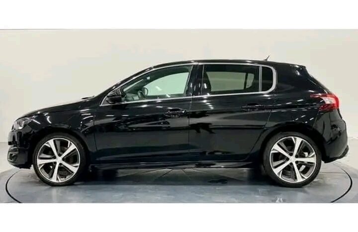 
								PEUGEOT 308 full									