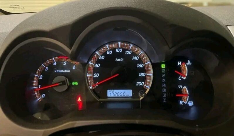 
								Toyota Hilux full									