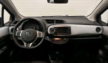 
										Toyota Yaris full									