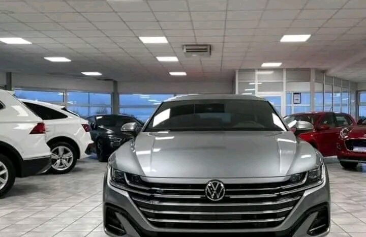 
								Volkswagen Arteon Shooting Brake full									