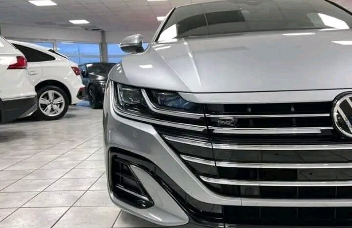 
								Volkswagen Arteon Shooting Brake full									