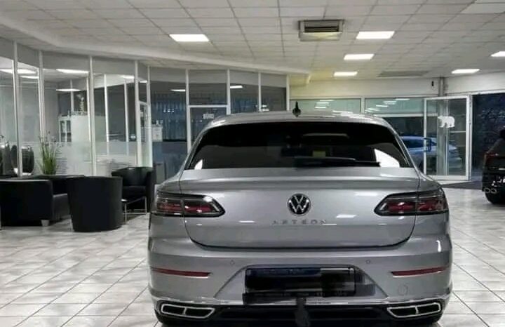 
								Volkswagen Arteon Shooting Brake full									