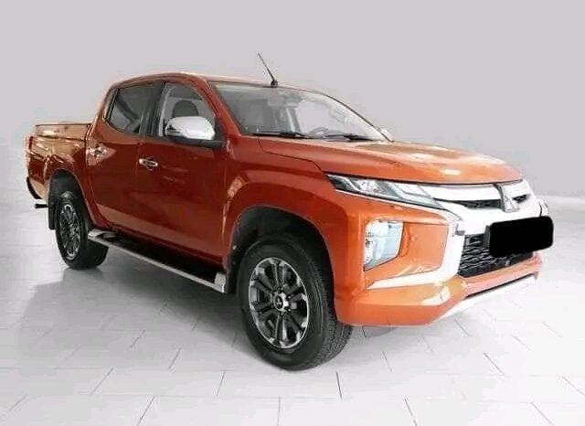 
								Mitsubishi L200 full									