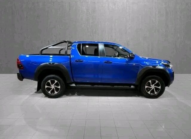 
								Toyota Hilux full									