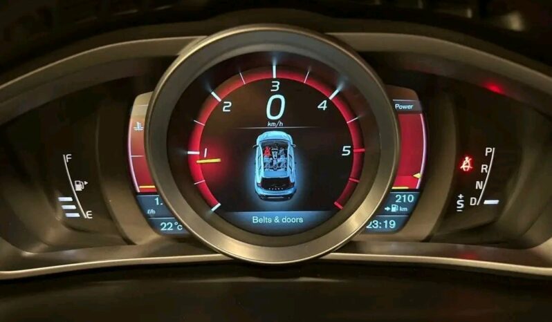 
								Volvo V40 full									