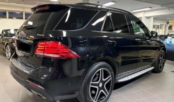 
										Mercedes-Benz GLE full									