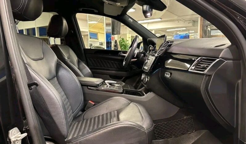 
								Mercedes-Benz GLE full									