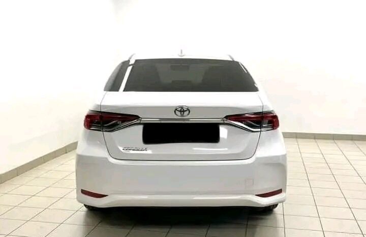 
								Toyota Corolla Berline full									