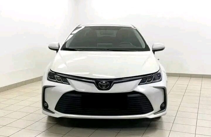 
								Toyota Corolla Berline full									