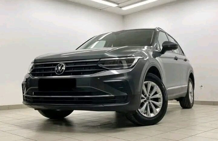 
								Volkswagen Tiguan SUV 5 dv. full									