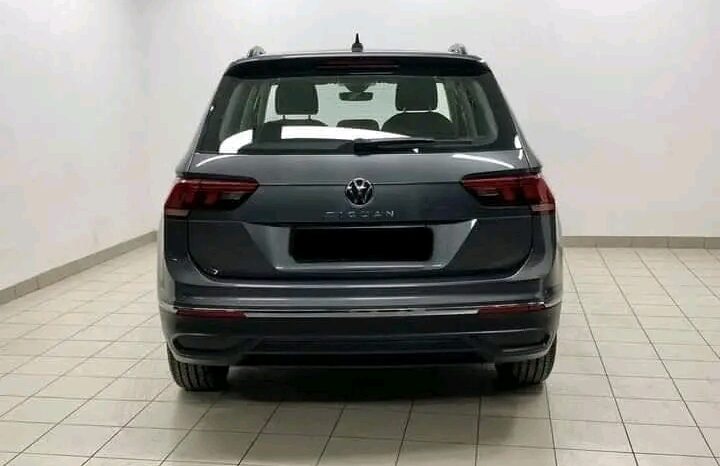 
								Volkswagen Tiguan SUV 5 dv. full									