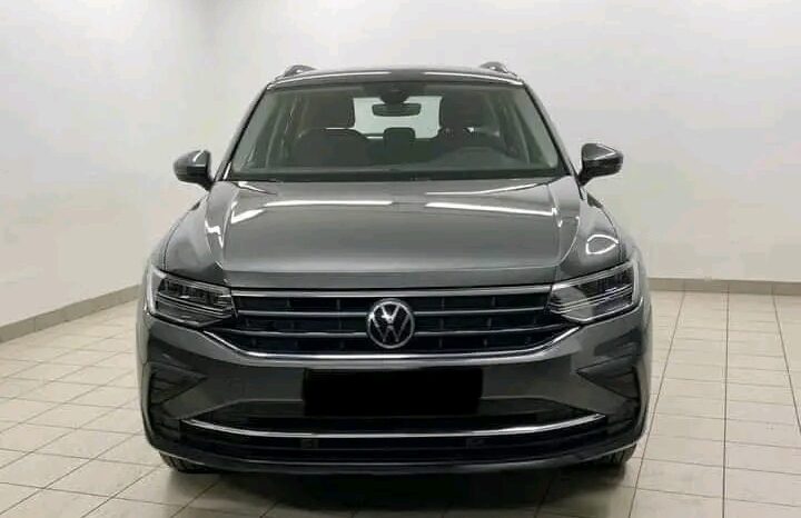 
								Volkswagen Tiguan SUV 5 dv. full									