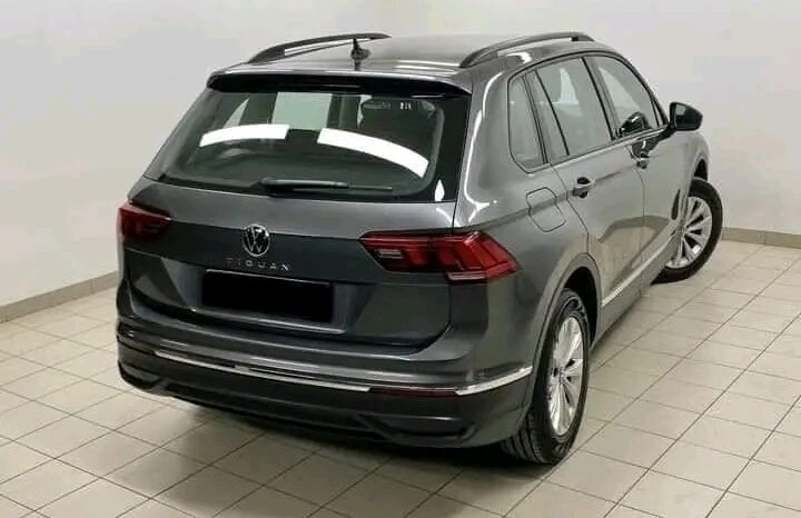 
								Volkswagen Tiguan SUV 5 dv. full									