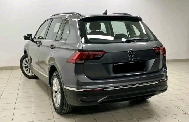 
								Volkswagen Tiguan SUV 5 dv. full									