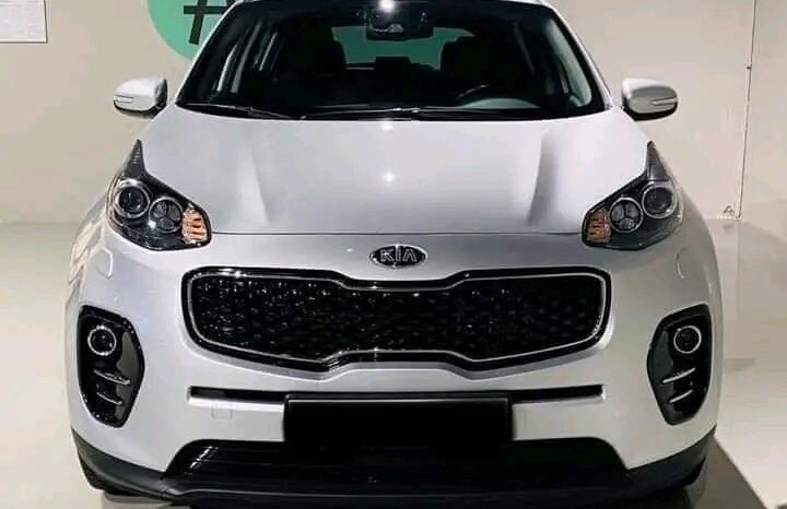 
								Kia Sportage full									