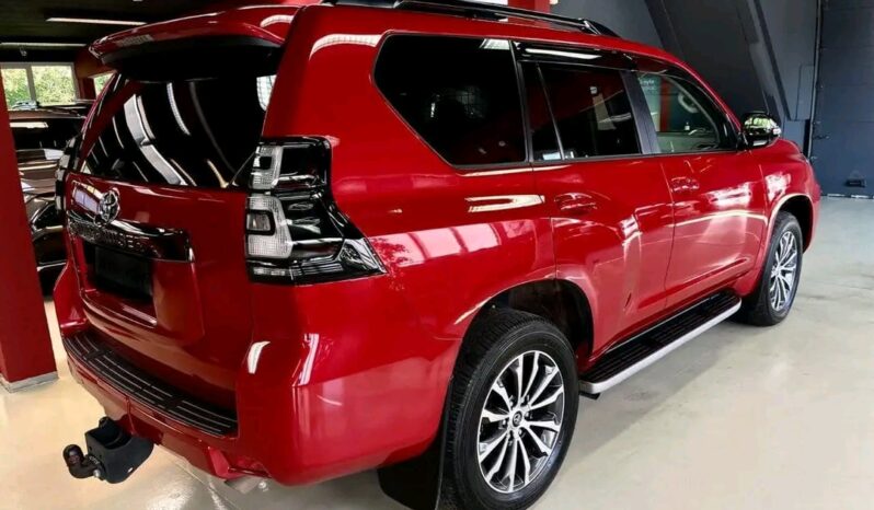 
								Toyota Land Cruiser full									