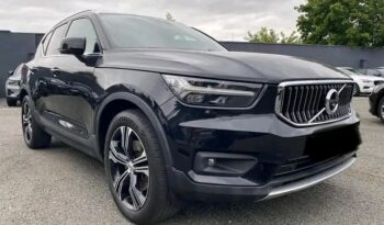 
										Volvo XC40 T4 full									