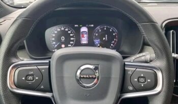 
										Volvo XC40 T4 full									