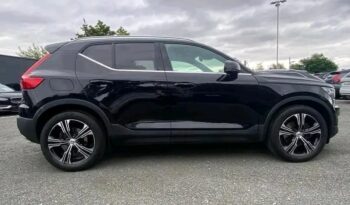 
										Volvo XC40 T4 full									