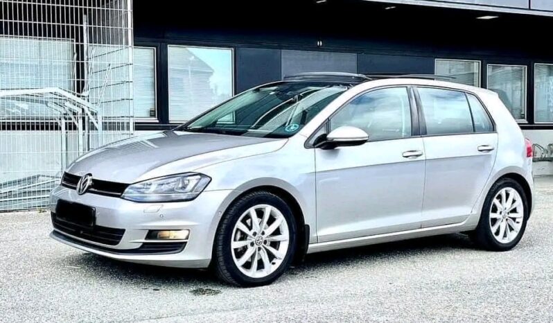 
								Volkswagen GOLF full									