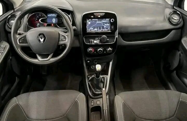 
								RENAULT CLIO full									