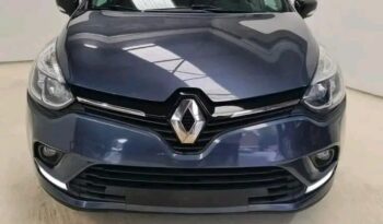 
										Renault Clio full									