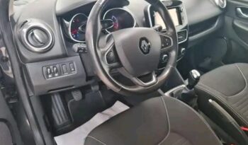 
										Renault Clio full									