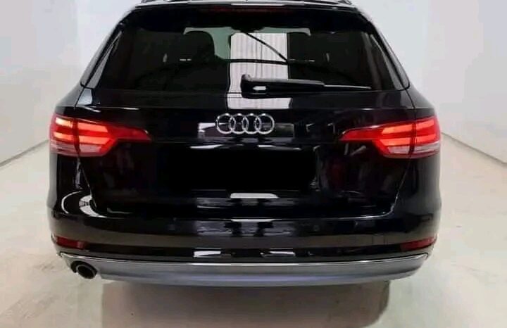 
								Audi A4 full									