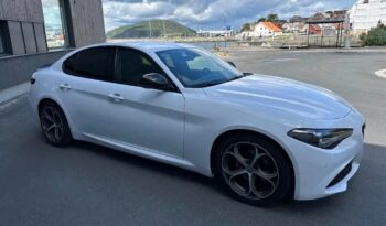 
										Alfa Romeo Giulia full									