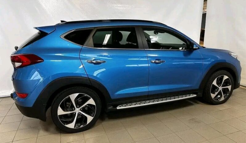 
								Hyundai Tucson full									